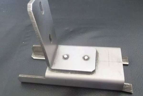 钣金加工厂在进行钣金加工工程中的注意事项有哪些？-哈尔滨敬轩运动鞋类有限公司